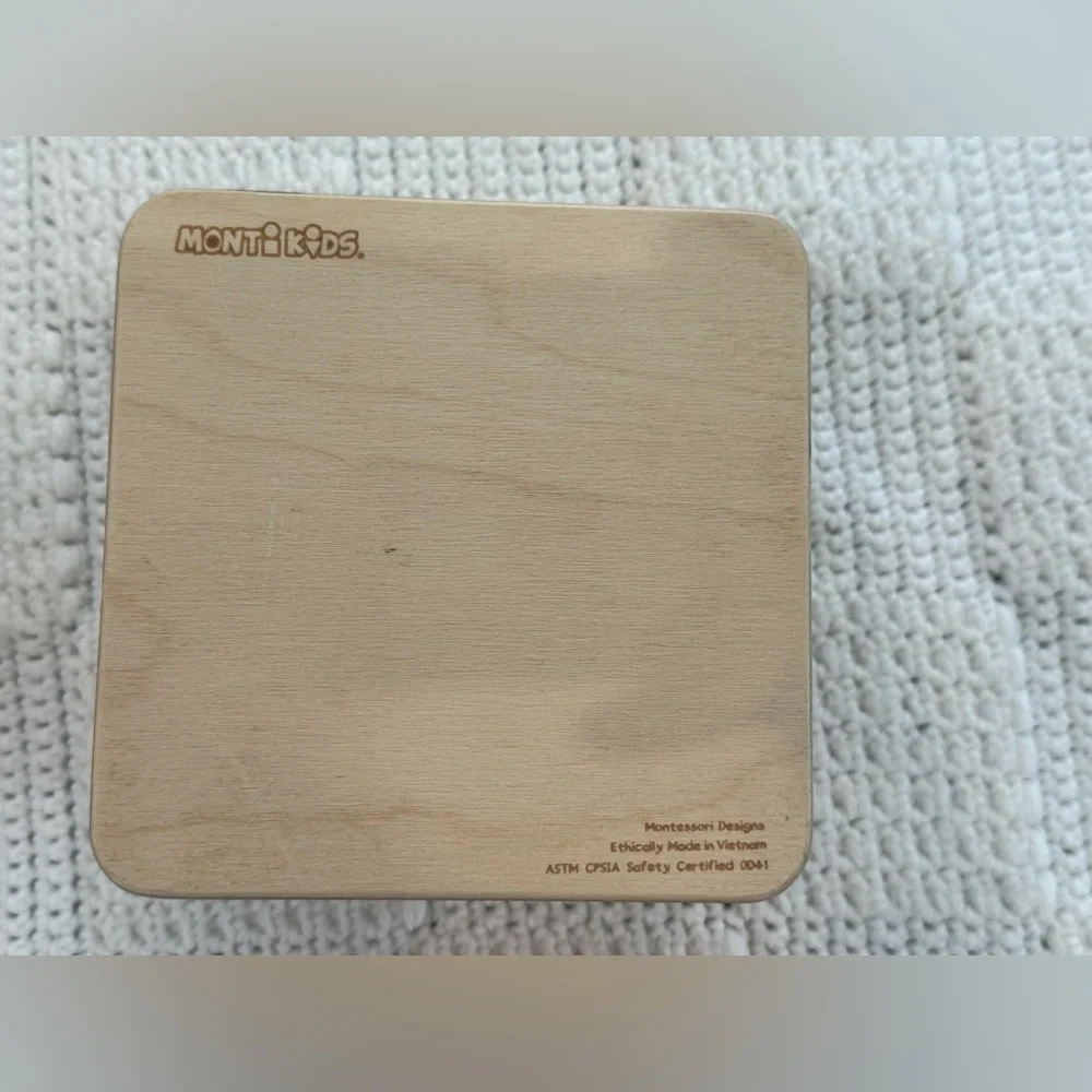 Monti Kids Montessori Coin Box